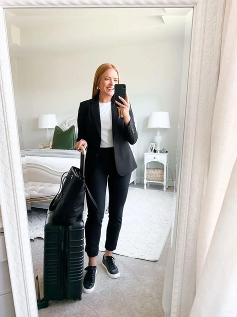 Travel Workwear Outfits For Fall - Oh What A Sight To See Casual Outfits, Work Attire, Business Casual Outfits, Casual, Outfits, Clothes For Women, Work Wear, Work Outfit, Work Casual