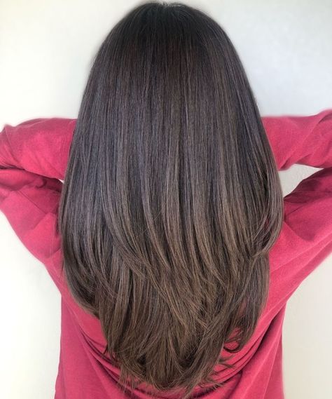 Long Brunette Straight Hair With Layers Layered Hairstyles, Straight Hairstyles, Thick Hair Styles, Front Hair Styles, Medium Length Layered Hairstyles, Straight Layered Hair, Straight Hair Cuts, Hair Lengths, Long Layered Haircuts