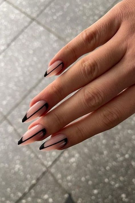 Love this Nail Inspo! Simple yet super classy! Centered black line & geometric half tips on a pink nude gel nail colour base, these gorgeous minimalist nails are so classy! Elegant, original & stylish, a great nail inspo for any occasion. Haven't tried this nail design yet, but I am super tempted to try this nail art & do a nail tutorial 😍 What do you think? Check NAB blog & Nail Tutorials for more nail designs, nail art, nail ideas & nail inspo 💅 #geometricnails #minimalistnails #chicnails Nude Nails, Design, Nail Designs, Ongles, Trendy Nails, Uñas, Chic Nails, Sns Nails Designs, Elegant Nails