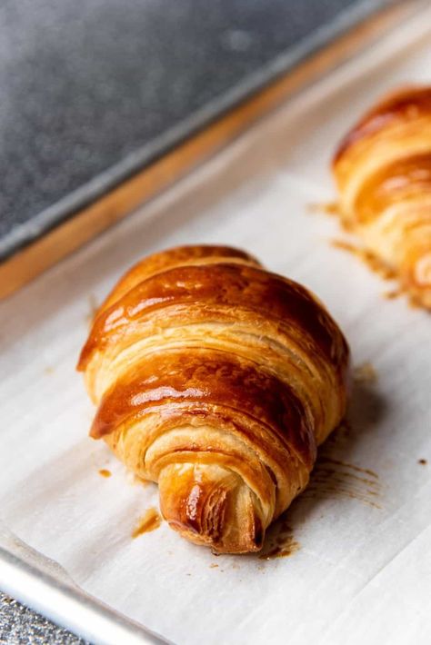 Homemade French Croissants (step by step recipe) - The Flavor Bender Croissant, Brioche, Croissants, Breads, French Croissant, European Butter, Croissant Recipe, Brioches, Homemade Croissants