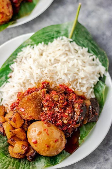Ofada Stew Recipe (How To Make Ofada Stew) - My Active Kitchen Banners, Healthy Recipes, African Recipes Nigerian Food, Stew, Ghanaian Food, Cooking Recipes, Nigeria Food, Dishes, Stew Recipes