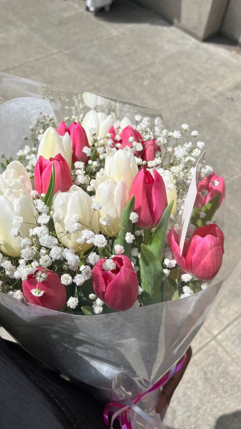 Pink and white tulip bouquet with baby’s breath Wedding, Hoa, Mariage, Rosas, Bouquet, My Flower, Flores, Inspo, Bloemen