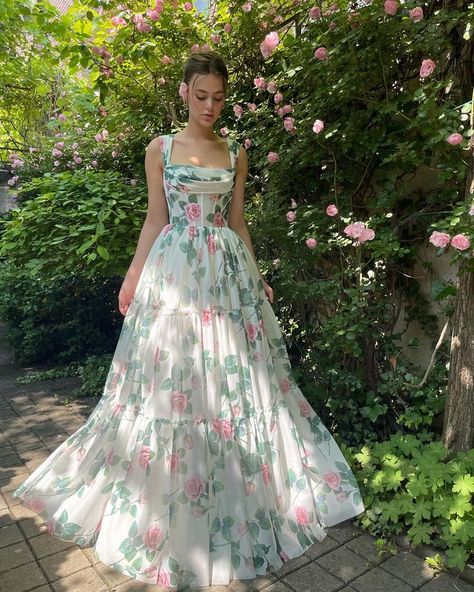 Teuta Matoshi (@teutamatoshi) | Instagram Gowns, Teuta Matoshi Dresses, Matoshi Dress, Robe, Beautiful Dresses, Exquisite Gowns, Moda Femenina, Moda, Model