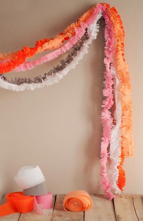 I love the many things you can do with inexpensive crepe paper! I buy mine at the dollar store and love that I have a gazillion colors to pick from. Let’s get started… DIY Crepe Paper Bouquet at Project Wedding How to Make Crepe Paper Bows by The Flair Exchange Party Ceiling Decor at Project … Paper Flowers, Diy, Garland, Paper Garland, Crepe Paper Streamers, Paper Bow, Diy Decor, Paper Decorations, Knutselen