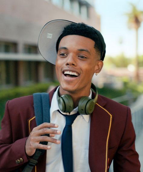 The Official Trailer For The Fresh Prince Reboot Hints At A Whole New Story #refinery29 https://www.refinery29.com/en-us/2022/01/10826663/bel-air-fresh-prince-reboot-trailer-peacock Prince Of Bel Air, New Shows, Kevin Spacey, Actors, Hollywood, Robin Wright, It Cast, Will Smith, 90s Sitcoms