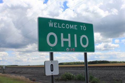 15 Surefire Signs That You Definitely Belong In Ohio State Parks, National Parks, Restaurants, Ohio, Ohio Travel, The Buckeye State, Day Trips In Ohio, Places To See, Fun Things To Do