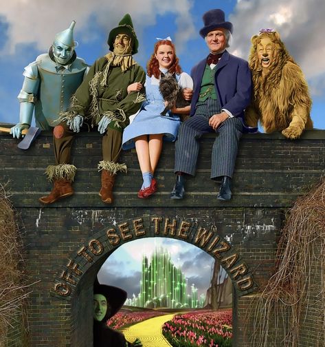 50 Things You Didn't Know About The Wizard Of Oz! Wonderland, Halloween, Science Fiction, Disney, Wizard Of Oz, Musicals, Classic Films, Film Posters, Films