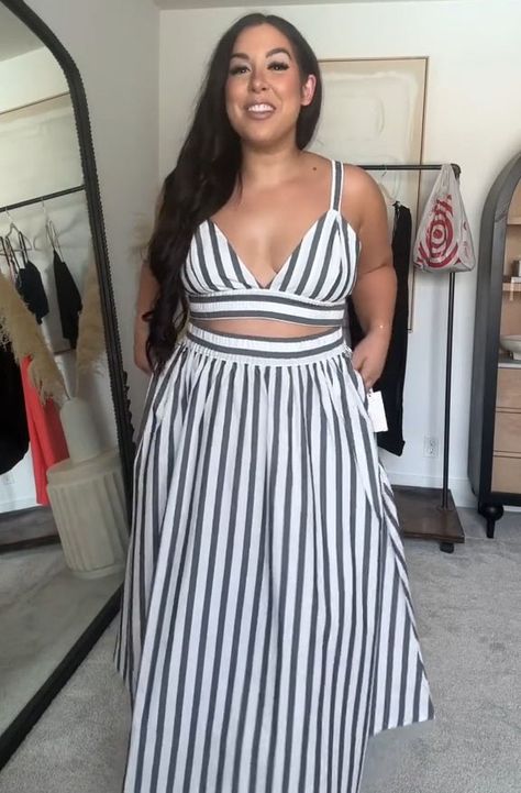 A MIDSIZE woman shared her summer Target haul, including a sassy two-piece set. The size 14/16 with a self-described “apron belly” put together affordable fits that she loves and feels good in. Bonnie Wyrick (@bonniewyrick) shared her outfit haul with over 600,000 TikTok followers. “A curvy midsize Target haul, a size 14/16 try-on,” she said. […] Cancun, Wardrobes, Outfits, Plus Size Swimwear, Plus Size Outfits, Plus Size Summer Outfits Big Stomach, Plus Size Summer Outfits, Plus Size Summer Outfit, Plus Size Summer Dresses