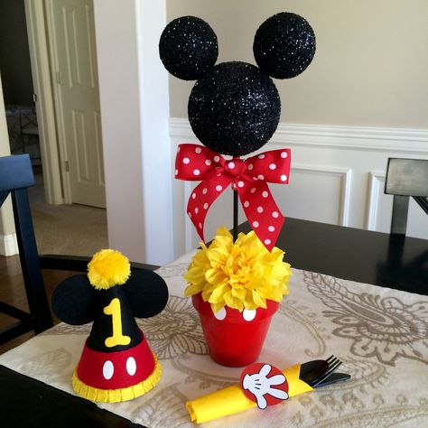 Mickey Mouse, Minnie Mouse, Minnie Mouse Party, Decoration, Mickey Mouse Table Decorations, Mickey Mouse Centerpieces, Mickey Mouse Centerpiece, Mickey Mouse Themed Birthday Party, Fiesta Mickey Mouse