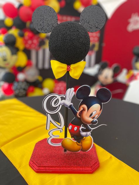 DIY Mickey mouse party centerpieces Mickey Mouse, Minnie Mouse Party, Mickey Mouse Centerpiece, Mickey Mouse Table Decorations, Mickey Mouse Clubhouse Party, Mickey Party, Mickey Mouse Party, Mickey Mouse Birthday Decorations, Mickey Mouse Theme