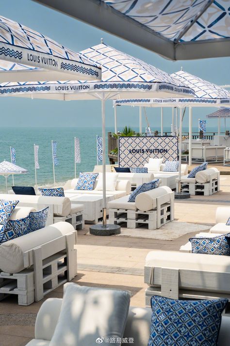 Louis Vuitton Summer OMG Beach Restaurant Takeover, Shuxing Garden Huangcuo Beach. Capri, Louis Vuitton, Vuitton, Louise Vuitton, Restaurant, Luxury Beach, Deco, Hotel Design, Restaurant Design