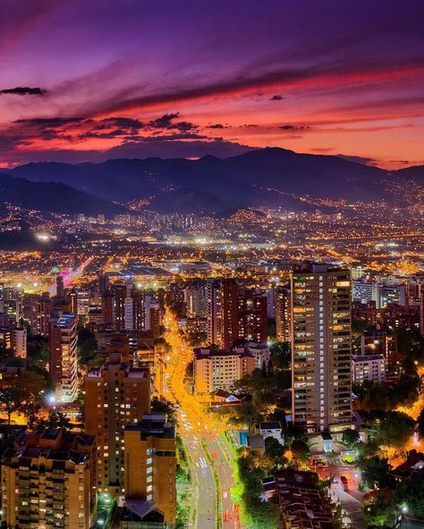 Medellin, Trips, Tours, Canada, Medellin Colombia, Colombian Cities, Colombia Travel, Santa Fe De Antioquia, Columbia Medellin