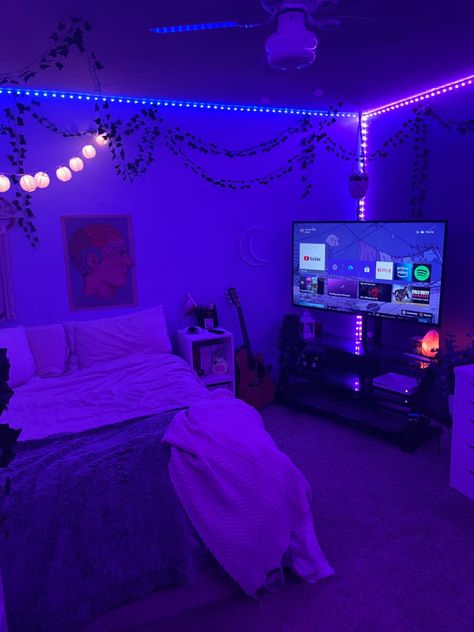 ignore my Xbox apps i was messing with them lmao Room Ideas For Small Rooms, Chill Bedroom Ideas, Chill Room Ideas, Teen Bedroom Decor, Room Organization Bedroom, Room Inspo, Room Makeover Bedroom, Room Ideas Bedroom, Vibe Rooms Ideas