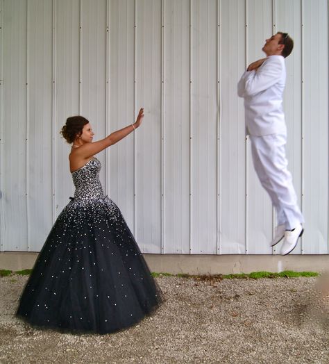 Prom, Wedding Humor, Wedding Announcements Photos, Prom Proposal, Married, Homecoming Pictures, Wedding Bridal Party Photos, Couple Prom, Homecoming Poses