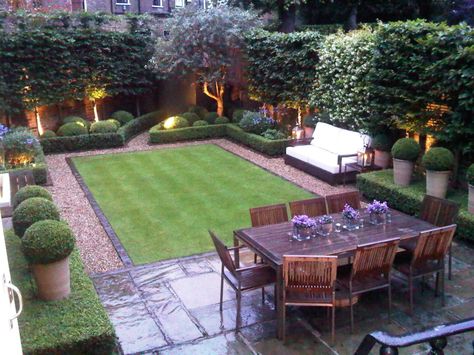 Love this small but perfectly designed and manicured garden || Tall pots in beds - Louise del Balzo Garden Design Gardening, Garden Design, Trees, Landscape Designs, Beautiful Gardens, Landscape Design, Garden Inspiration, Gorgeous Gardens, Dream Garden