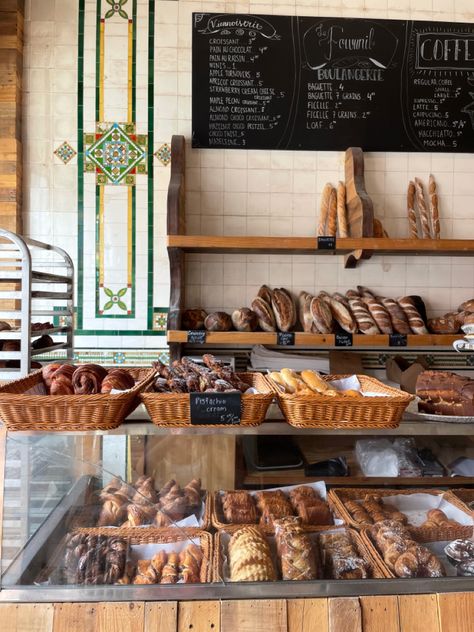 Paris, Bakeries, French Coffee Shop, French Bakery, French Cafe, Vintage Bakery, Bakery Ideas, Italian Bakery, Cafe Food