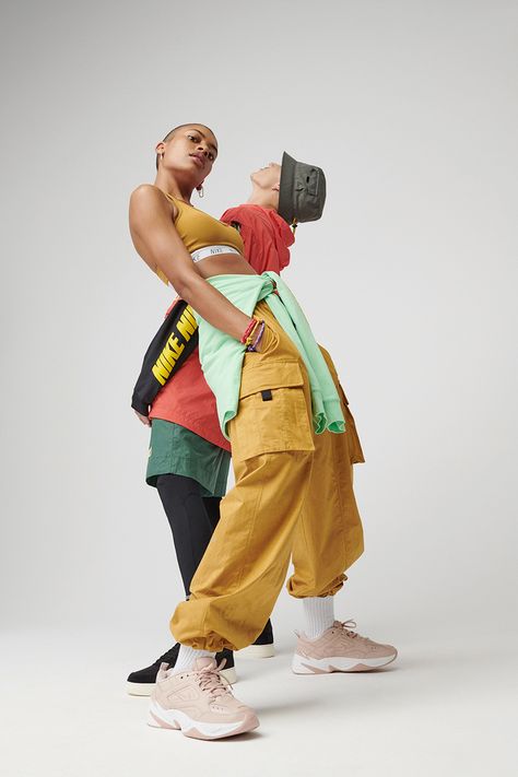 Nike - Daria Kobayashi Ritch Photography Streetwear Photoshoot, Cool Poses, Dynamic Poses, Figure Poses, Poses References, Pose Reference Photo, Action Poses, Dance Photography, Fotografi Potret