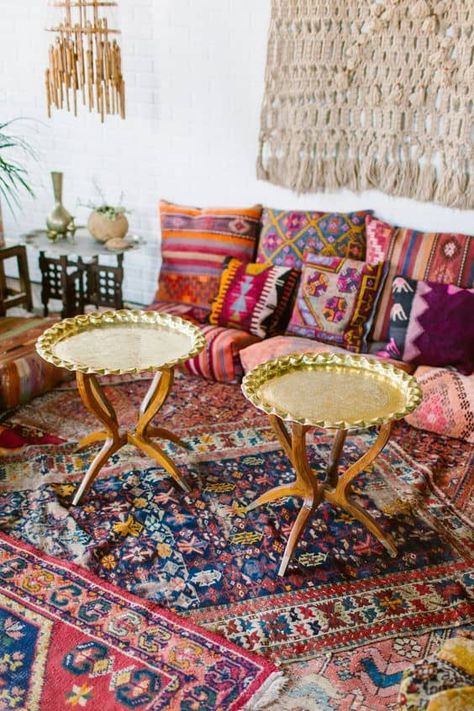 Moroccan Décor, Salon Marocain, Moroccan Floor Pillows, Moroccan Decor, Morrocan Decor, Moroccan Pillows, Interieur, Moroccan Home Decor, Moroccan Outdoor Decor