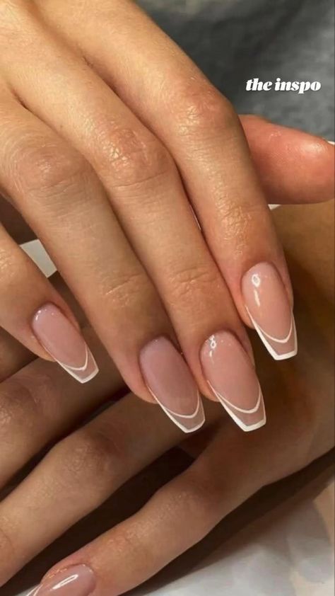 Manicures, Designed Nails, Trendy Nails, French Tip Design, French Tip Nails, Classy Acrylic Nails, Classy Simple Nails, Nail Inspo, Minimalist Nails