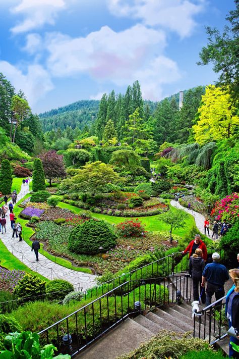 21 of the Most Beautiful Gardens in the World | Sand In My Suitcase Garden Park, Most Beautiful Gardens, Amazing Gardens, Beautiful Gardens Landscape, Garden Landscaping, Garden Inspiration, Patio Garden, Beautiful Gardens, Gorgeous Gardens