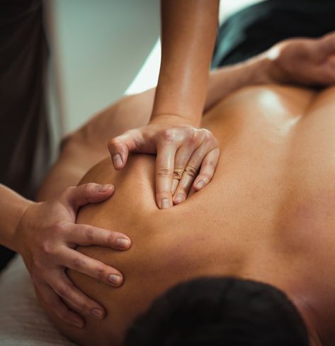 Instagram, Massage Techniques, Massage Therapy, Therapeutic Massage, Massage Body Mechanics, Deep Tissue Massage, Body Massage, Massage Pictures, Spa Massage