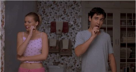 The iconic toothbrush scene wasn�t in the original script. | 13 Things You Didn't Know About The Making Of "Bring It On" Scene, Art, Disney, Films, Gwen Stefani, Peyton Reed, Cliff, The Hard Way, Born To Die