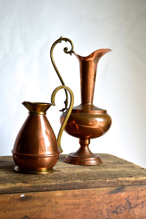 Vintage copper pitchers Accessories, Vintage, Yemek, Koper, Resim, Gold, Bronze, Med, Kunst