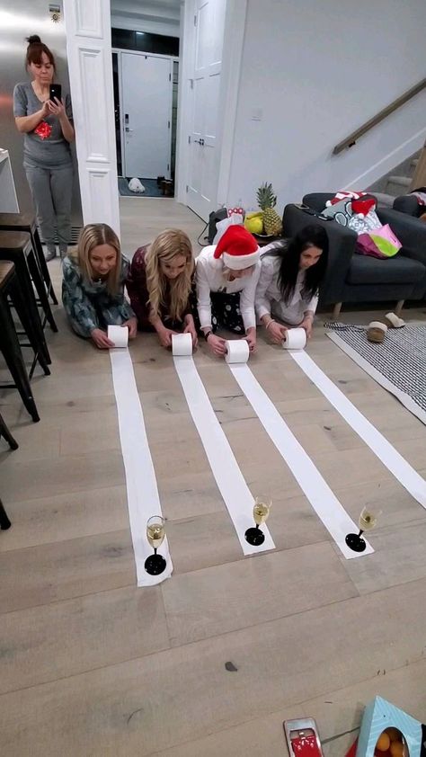 Fun Team Building Activity For Coworkers Fun Group Games, Fun Games, Family Fun Games, Fun Party Games, Holiday Fun, Family Games, Holiday Games, Minute To Win It Games, Team Games