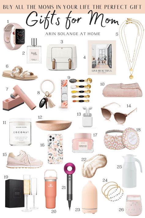 A guide with tons of great gift ideas for all the moms in your life. Make sure to check out this post if you\'re mothers day shopping for mom or grandma, and you will be sure to find something they will love! https://arinsolangeathome.com #mothersday #mothersdaygift #giftguide Art, Outfits, New Mom Gift Basket, Mom Gift Guide, Mom Gift Basket, Gifts For Your Mom, Gifts For Mom, Gifts For Grandma, Gifts For Mum