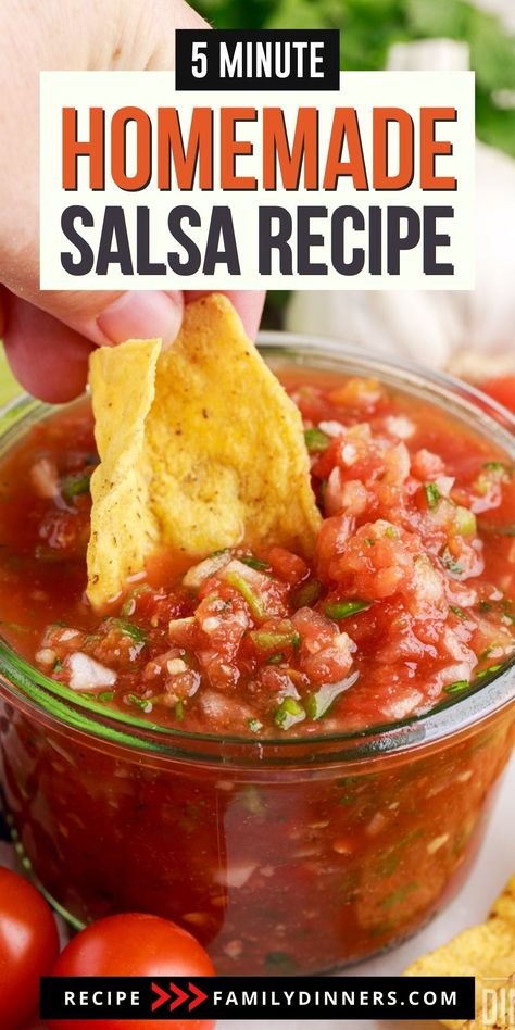 Easy to make restaurant style salsa. This mild salsa is perfect on tacos, burritos, burrito bowls, salads, nachos and as a dip. Make homemade salsa anytime. This homemade restaurant style mild salsa recipe is easy enough anyone can make it. Learn how to make salsa and get all the best tips. Great Mexican recipe, American recipe, condiment recipe . Essen, Resturant Salsa, Salsa Appetizers, Homemade Salsa Recipes, Mild Salsa Recipe, Chunky Salsa Recipe, Best Homemade Salsa, Restaurant Style Salsa Recipe, Restaurant Salsa