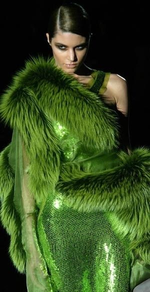 Outfits, High Fashion, Fashion, Eco Friendly, Vetements, How To Wear, Shades Of Green, Green Fashion, Helpful Hints