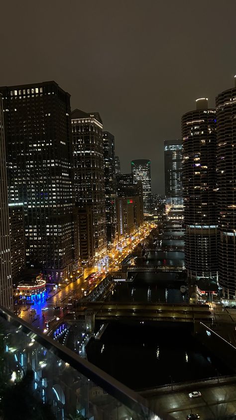 #rooftopview #chicago #aesthetic #creator #nightlife Trips, Chicago, York, Los Angeles, Chicago Nightlife, Chicago Aesthetic, Chicago Night, Chicago At Night, Night City