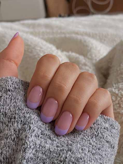 Lilac or Purple French Nail Art French Lilac, Purple French Manicure, Lilac Nails, Lavender Nails, Purple Tips, French Nail Art, Shellac Nail Designs, Purple Manicure, Square Oval Nails
