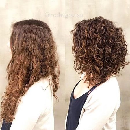 28 Haircuts for Short Curly Hair Long Hair Styles, Long Curly Hair, Haircuts For Curly Hair, Curly Inverted Bob, Curly Hair Cuts, Short Hair Cuts, Curly Hair Styles Naturally, Curly Hair Styles, Curly Bob Hairstyles