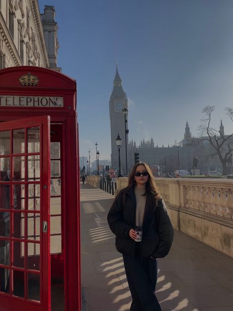 Instagram, London Fashion, Travel Aesthetic Outfits, London Instagram Pictures, London Photo Ideas, London Aesthetic Outfits, London Photoshoot, London Aesthetic Girl, Paris Photo Ideas