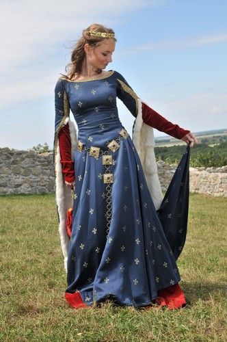 Medieval gown Costumes, Medieval Dress, Steampunk, Medieval Clothing, Medieval Tunic, Medieval Gown, Medieval Clothes, Medieval Costume, Medieval Fashion