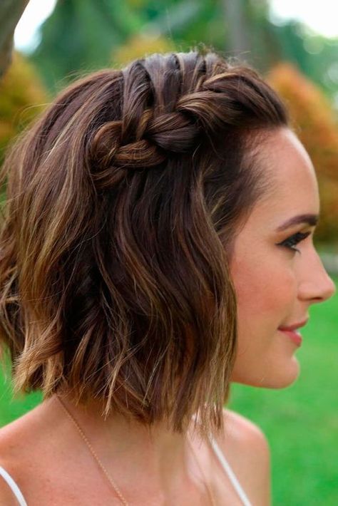 15 GORGEOUS AND EASY BEACH HAIRSTYLES TO ROCK THIS SUMMER Short Hair Styles, Long Hair Styles, Short Hairstyles For Women, Medium Length Hair Styles, Cute Hairstyles For Short Hair, Curly Hair Styles, Medium Hair Styles, Hairstyles Haircuts, Hair Lengths