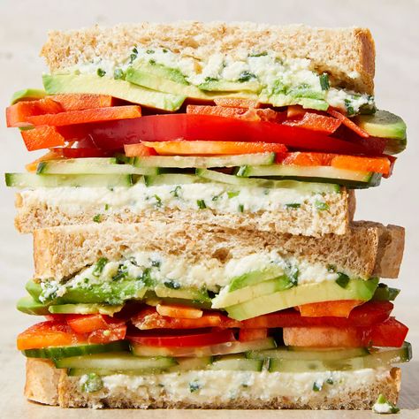 loaded-cucumber-and-avocado-sandwich Healthy Recipes, Sandwiches, Snacks, Toast, Healthy Lunch Recipes, Lunch Recipes Healthy, Healthy Lunch, Cold Lunch Ideas, Easy Vegetarian Lunch