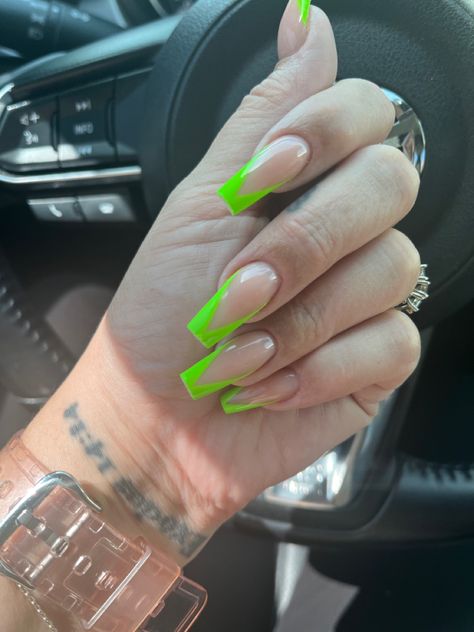 Fun bright green nails #coffinnail #squarenails #coffinnails #greennail Summer, Acrylics, Square Nails, Green Nail Designs, Lime Green Nails, Lime Nails, Neon Green Nails, Square Acrylic Nails, Neon Nail Designs
