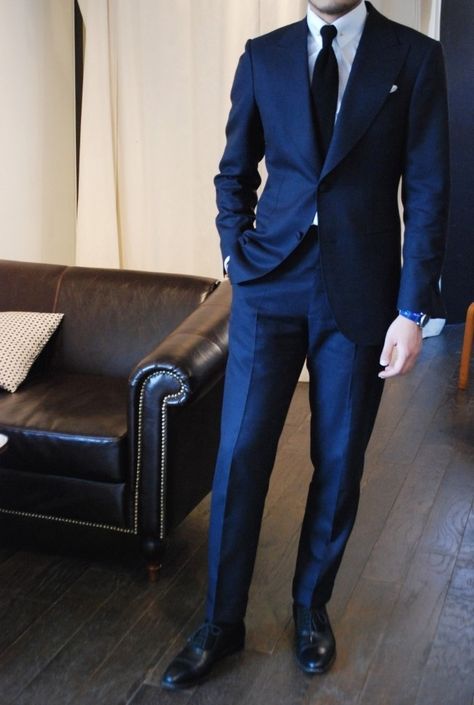 Royal Blue Suite with White Shirt and Black Tie - Sharp! Men's Fashion, Suits, Men Dress, Man, Mens Suits, Groom Suit, Mens Fashion, Mens Outfits, Elegant