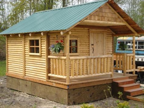 Hut House, Bamboo House Design, Tiny House Cabin, Bamboo House, Tiny House Blog, Mini Cabins, Small House Design, Cabins And Cottages, Mini Cabin