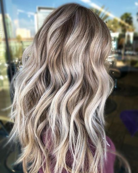 14 Smoking Ways to Get Beach Waves Hair (2019 Trends) Hair Trends, Blonde Hair, Balayage, Fall Hair Trends, Medium Length Hair Styles, Medium Hair Styles, Fall Hair, Blond, Thick Hair Styles