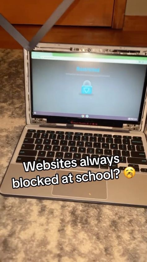 ‼️ SAVE SO YOU REMEMBER ‼️ This video about #unblockedgames has #games that are #unblocked and that work in school! These #onlinegames… | Instagram Iphone, Glow, Life Hacks, Instagram, Games To Play, Online Games, Play Free Games, Play Online, Fun Games