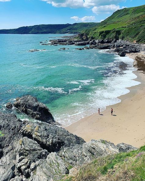Visit South Devon on Instagram: “Mattiscombe Beach by @southwestgetaways 📸 ⠀⠀⠀⠀⠀⠀⠀⠀⠀⠀⠀⠀ ⠀⠀⠀⠀⠀⠀⠀⠀⠀⠀⠀⠀ ⠀⠀⠀⠀⠀⠀⠀⠀⠀⠀⠀⠀ ⠀⠀⠀⠀⠀⠀⠀⠀⠀⠀⠀⠀ ⠀⠀⠀⠀⠀⠀⠀⠀⠀⠀⠀⠀ ⠀⠀⠀⠀⠀⠀⠀⠀⠀⠀⠀⠀ ⠀⠀⠀⠀⠀⠀⠀⠀⠀⠀⠀⠀…” Devon, Exeter, Ideas, Portrait, Cornwall, Coast, Island Life, Devon Beach, Ocean