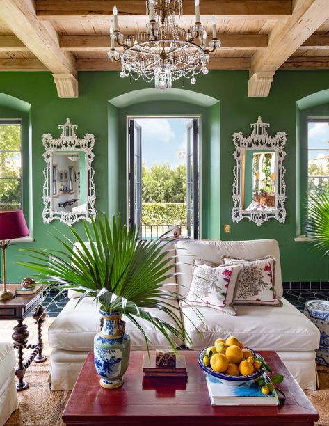 Meet the Team Who Brought This Palm Beach Mansion Back from the Brink - 1stDibs Introspective Home Décor, Beach Cottages, Home, Design, Interior, Inspiration, Coast Style, Beach Living Room, Beach Interior