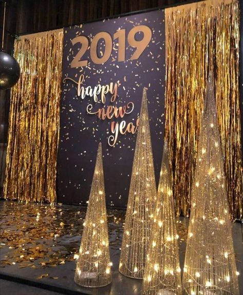 30+ Sparkly New Years Party Backdrop Ideas for 2023 | HubPages Decoration, Natal, New Years Eve, New Year Designs, New Year Backdrop, New Years Decorations, New Year Decor, New Years Party, Newyear