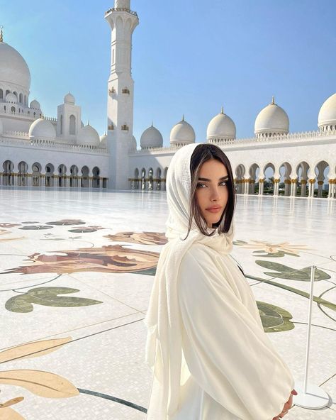 Istanbul, Instagram, Abu Dhabi, Dubai, Makkah, Dubai Aesthetic, Dubai Style, Dubai Photoshoot, Photo Poses