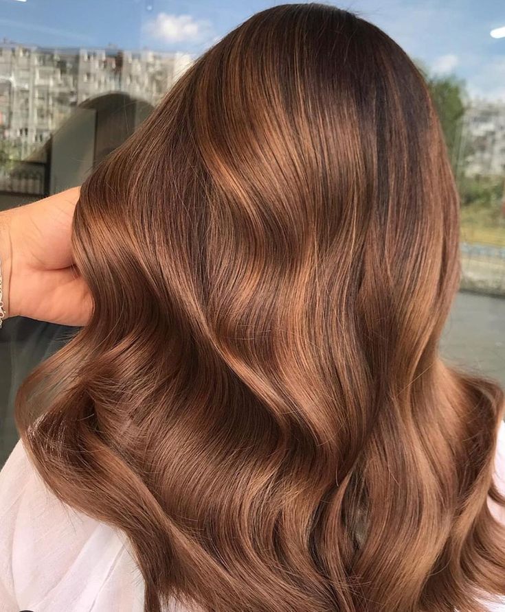 Dec 12, 2020 - Looking to update your hair color this fall/winter? Browse some hair color and balayage ideas here to give your hair a bold update! Hairstyle, Hair Trends, Balayage, Haar, Blond, Capelli, Balayage Hair, Luxury Hair, Brunette