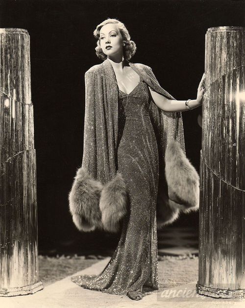 Ann Sothern  1930's Vintage Fashion Inspiration For Vintage Expert Kate Beavis, blogger, writer and speaker on homes, fashion, weddings and lifestyle. #1930sfashion #twentiesfashion #1930s #vintage #vintagefashion #thirties #1930svintagefashion #retrofashion #retro #katebeavis #vintageexpert Vintage, Vintage Glam, Vogue, Burlesque, Ann Sothern, Vintage 1930s Dress, 1950s Hollywood, Old Hollywood Fashion, 1930s Dress