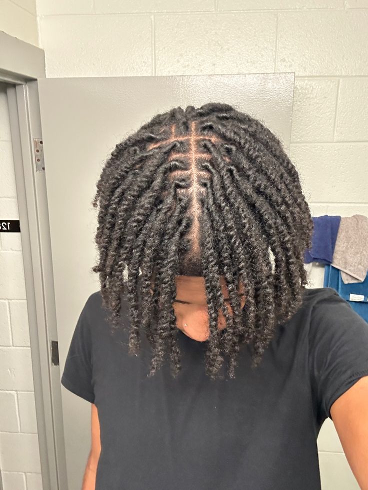 Two Strand Twists, Haar, Peinados, Afro, Capelli, Fade Haircut Designs, Mens Braids Hairstyles, Mens Twists Hairstyles, Braid Styles For Men